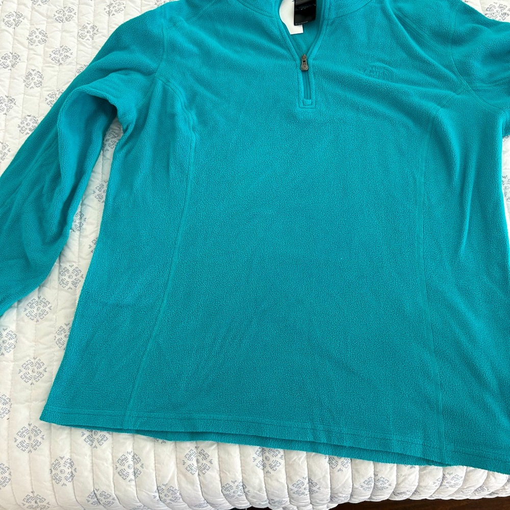 Northface Teal colored pullover